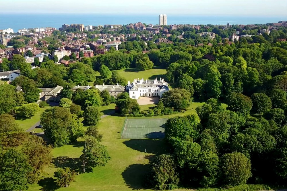 Twin English Centres - Eastbourne